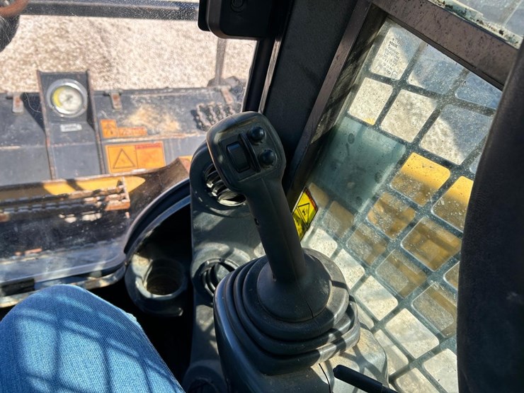 caterpillar-299d2-xhp-image-19