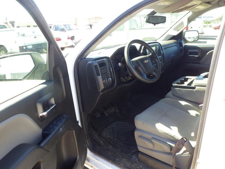 2017-chevrolet-1500-image-5