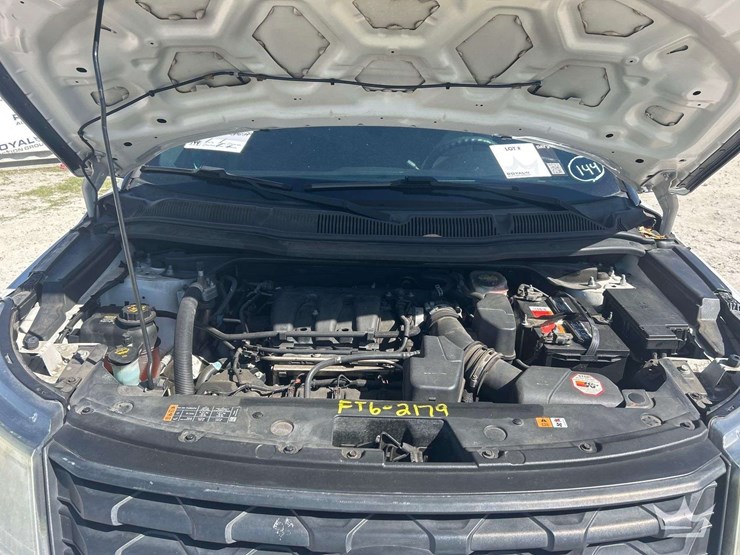 2016-ford-explorer-image-9