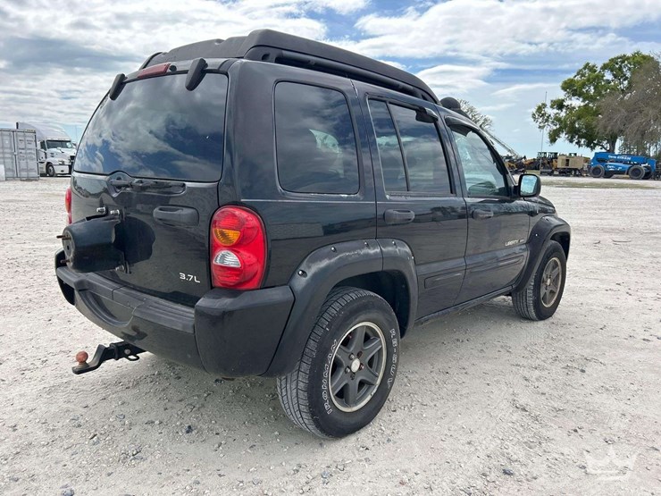 2003-jeep-liberty-image-3