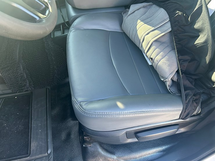 2014-dodge-ram-3500-image-11