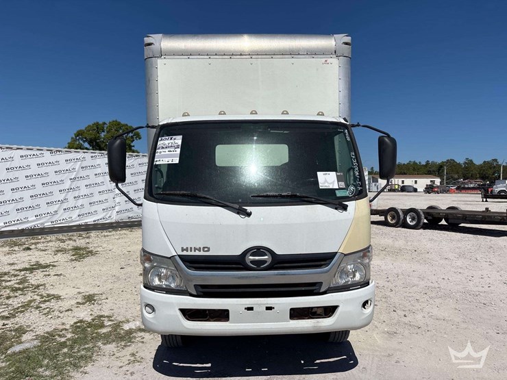 2018-hino-195-image-40