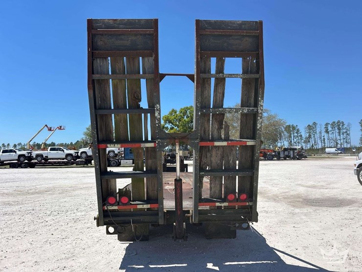 t/a-drop-deck-equipment-tailer-image-15