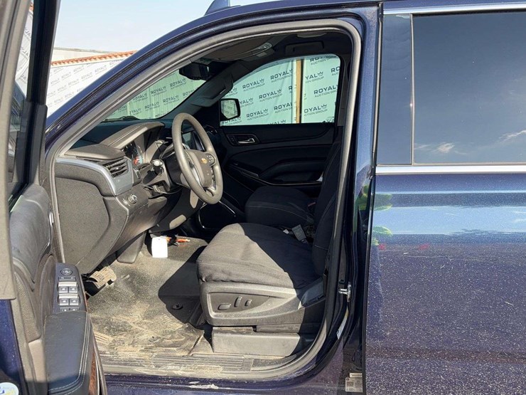 2020-chevrolet-tahoe-image-12