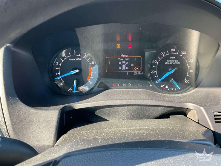 2016-ford-explorer-image-13