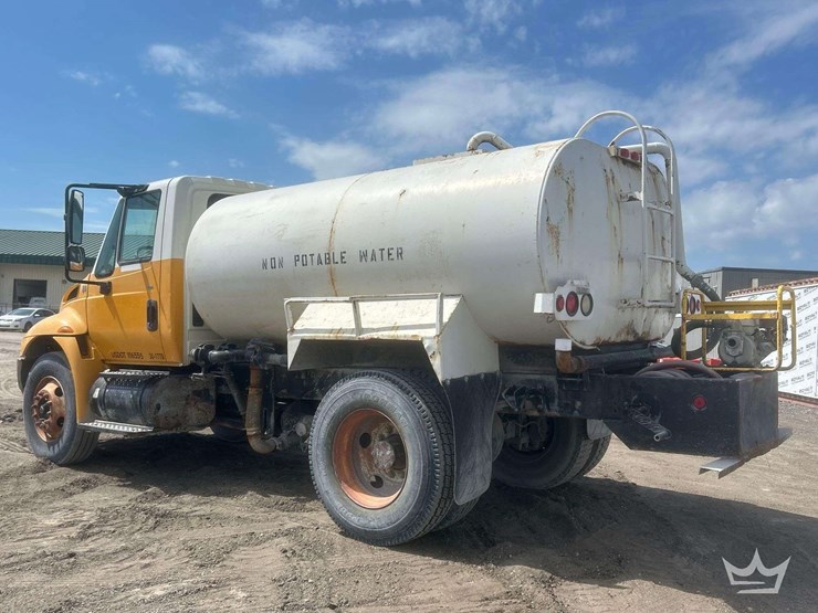 2006-international-durastar-4200-image-3