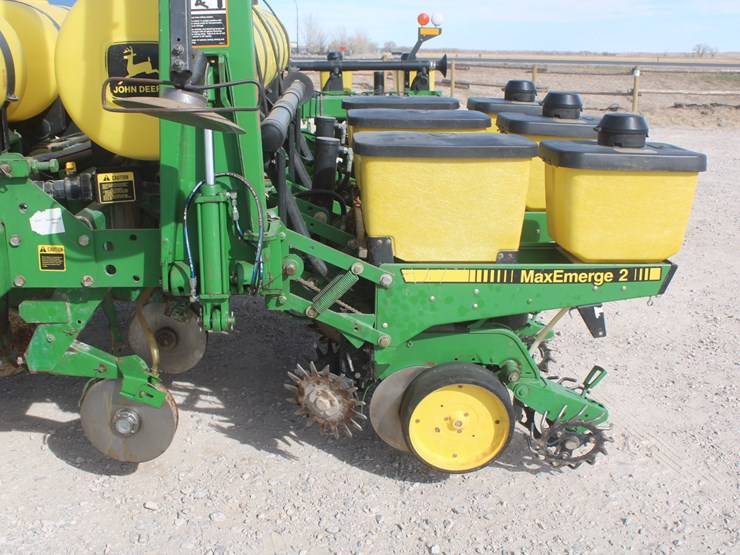 john-deere-7200-image-19