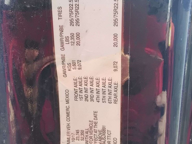 2018-freightliner-cascadia-126-image-21