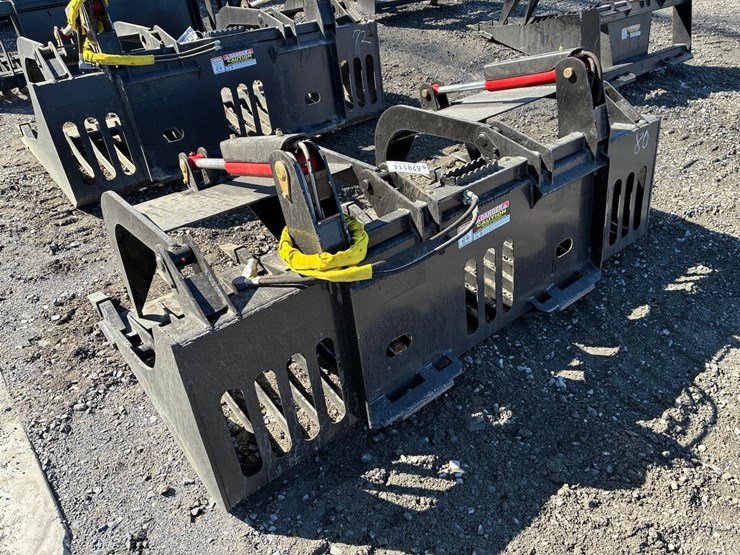 wildcat-80"-heavy-duty-skid-steer-skeleton-grapple-image-2