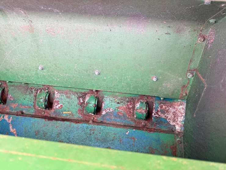 john-deere-8300-image-22