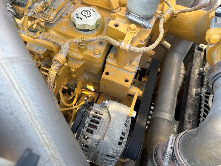 2019-deere-350g-lc-image-39