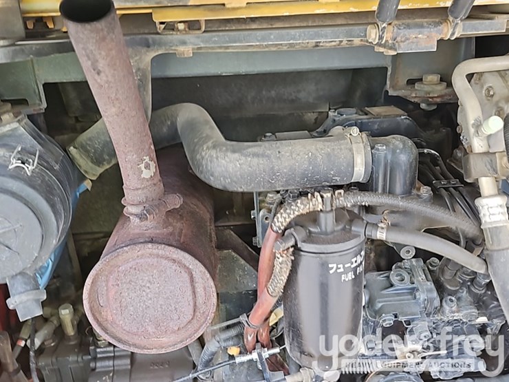 2014-takeuchi-tb235-image-15