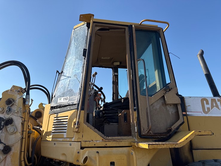 caterpillar-it28f-image-48