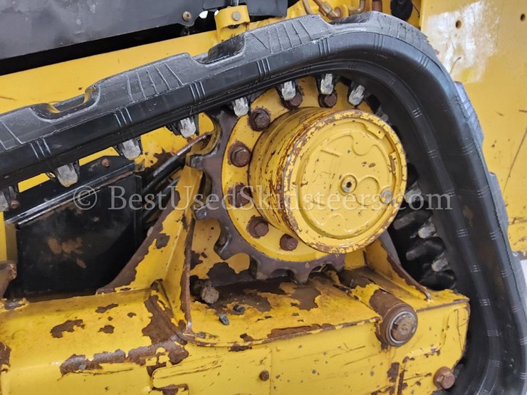 2019-caterpillar-249d-image-18