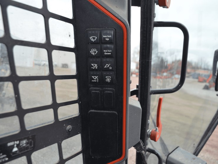 2023-bobcat-s62-image-29