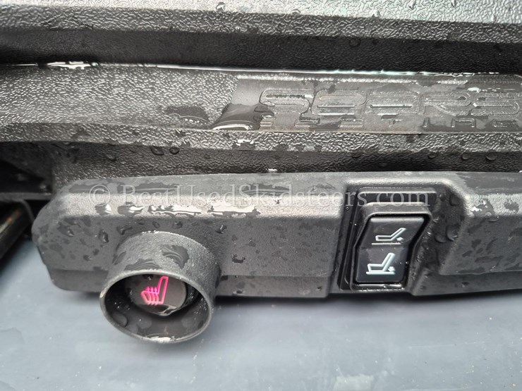 2024-deere-317g-image-20