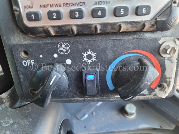 2016-takeuchi-tl10v2-image-23