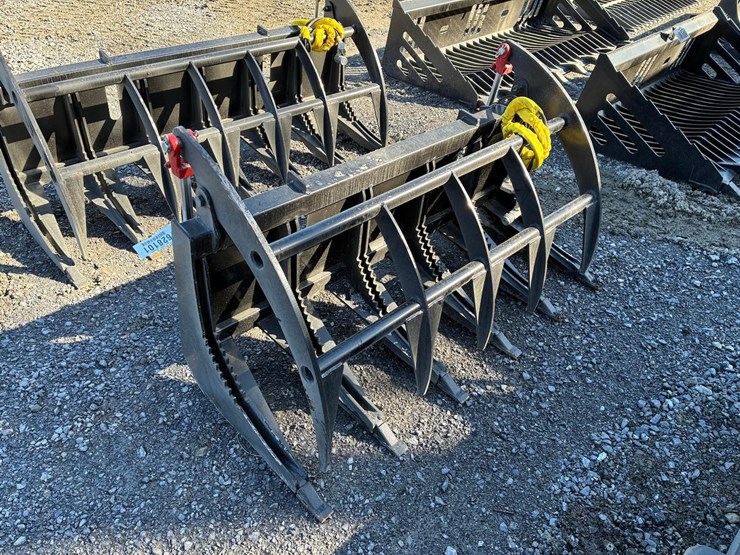 wildcat-60"-skid-steer-root-rake-grapple-image-1