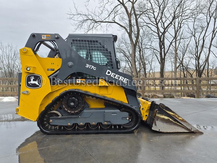2024-deere-317g-image-6