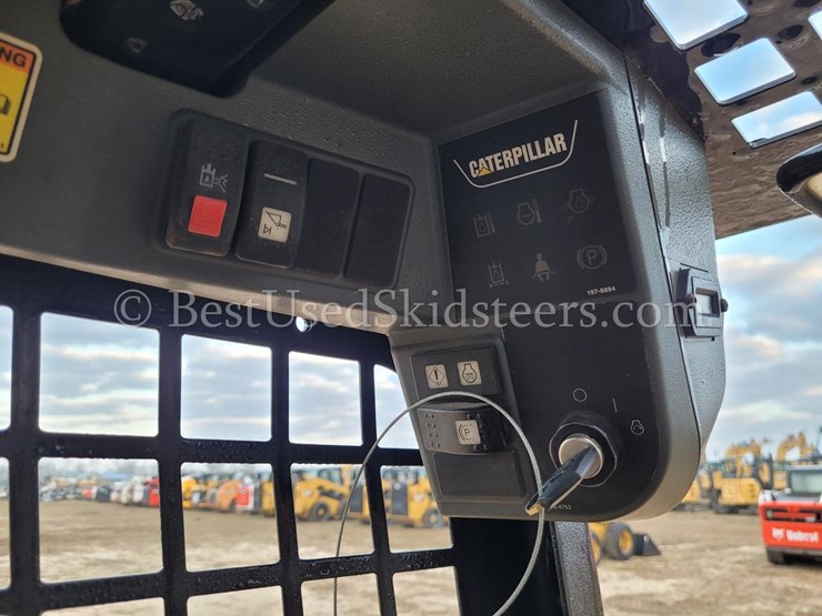 2012-caterpillar-257b3-image-18