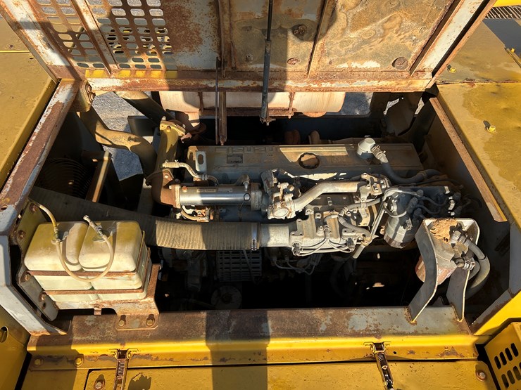 2006-deere-650d-lc-image-34