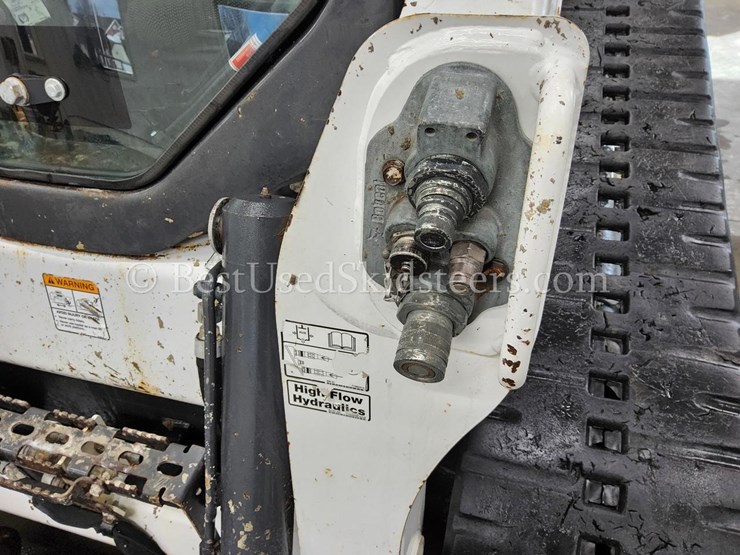2023-bobcat-t770-image-32