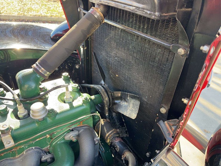 1937-international-d2-panel-truck-image-70