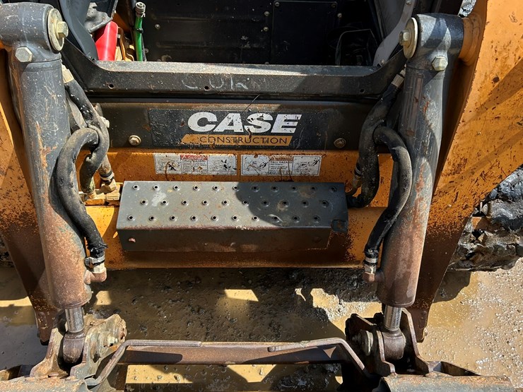 2019-case-tr270-image-11