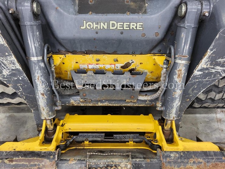 2023-deere-325g-image-31