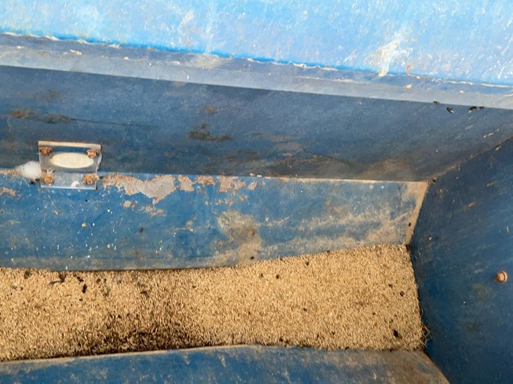 #704-•-best-grain-drill-image-13