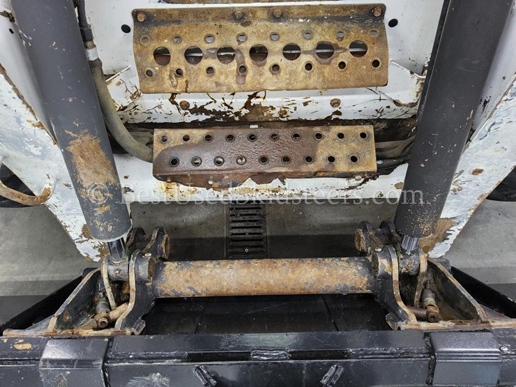 bobcat-s300-image-18