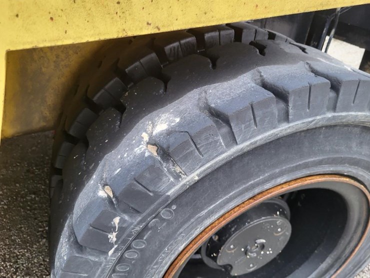 2012-yale-forklift-image-38