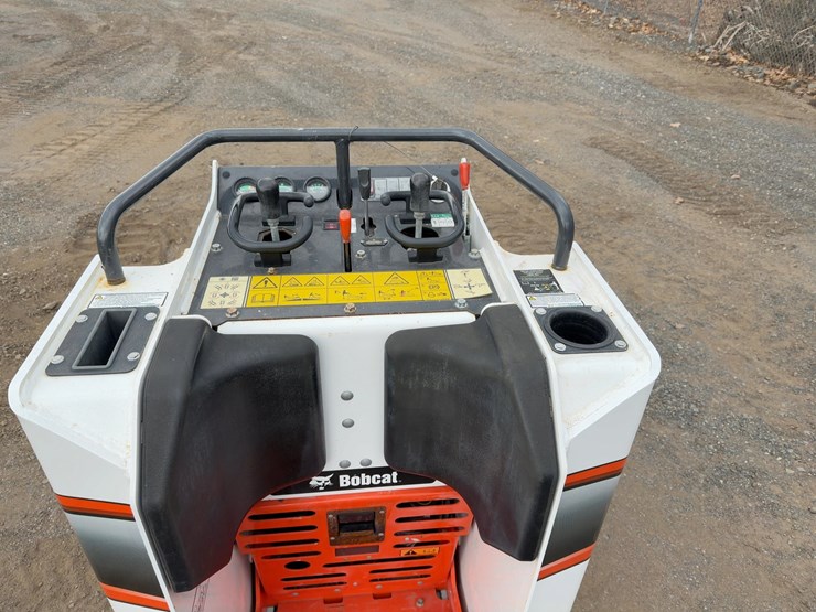 2023-bobcat-mt100-image-18