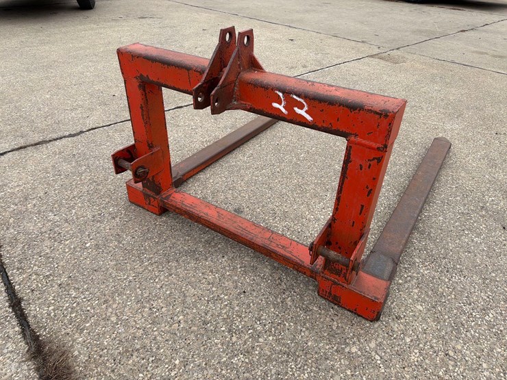 3pt-bale-fork-image-3