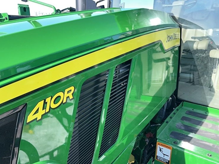 2023-john-deere-410r-image-38