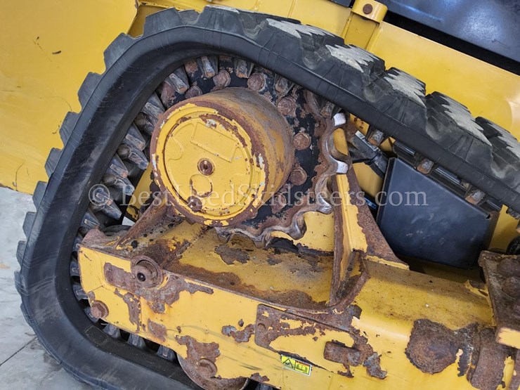 2018-caterpillar-249d-image-22