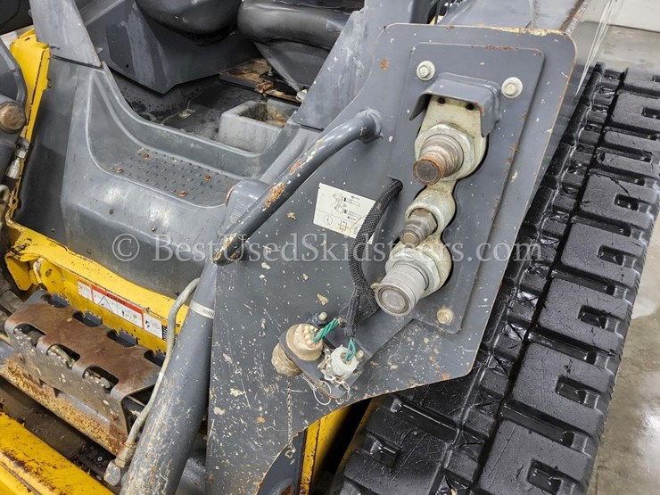 2018-deere-323e-image-28
