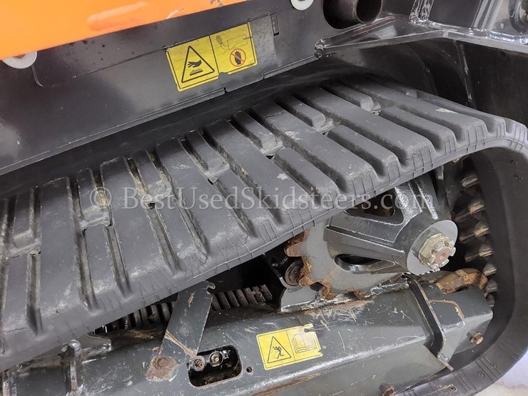 2022-kubota-scl1000-image-11