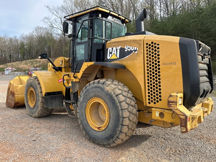 2012-caterpillar-950k-image-3