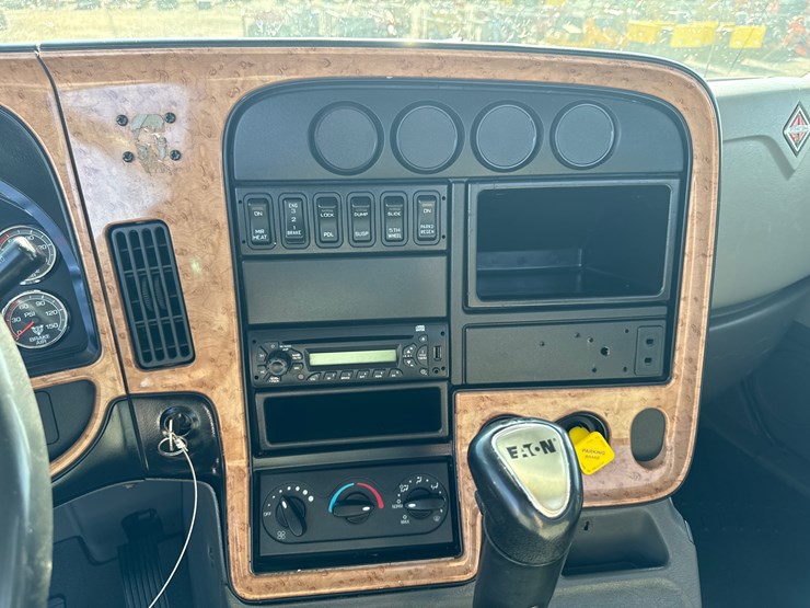 2011-international-prostar-image-51