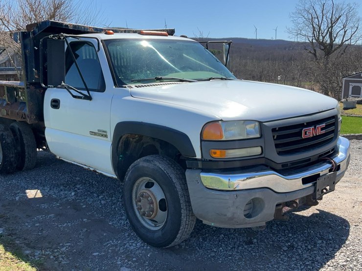#501-•-2006-gmc-dump-truck-image-7