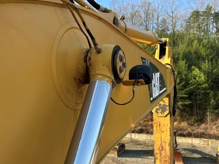 2004-caterpillar-321c-image-34