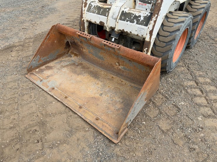 2006-bobcat-s130-image-9