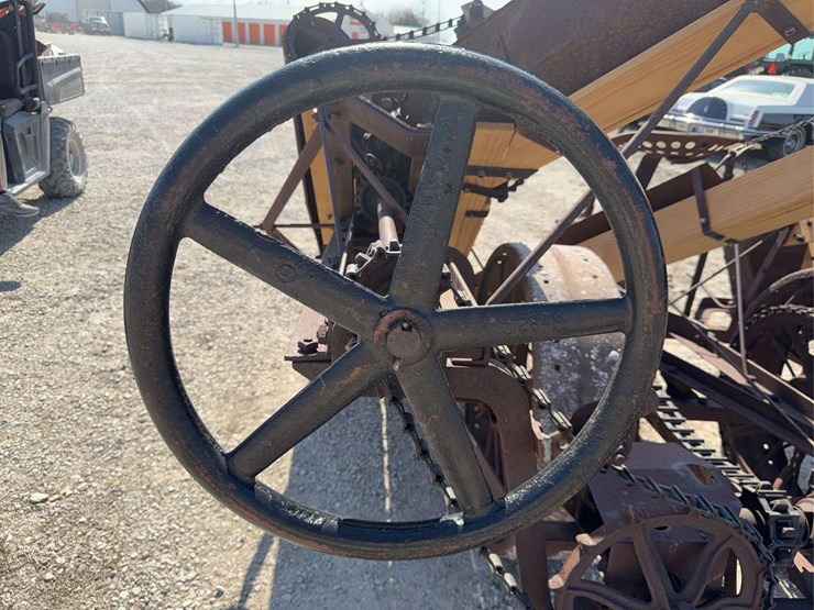 1926-john-deere-corn-picker-image-17