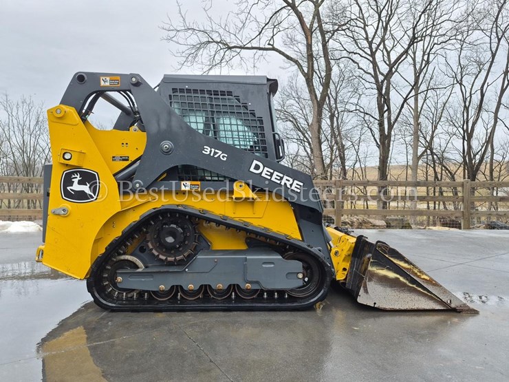 2024-deere-317g-image-7