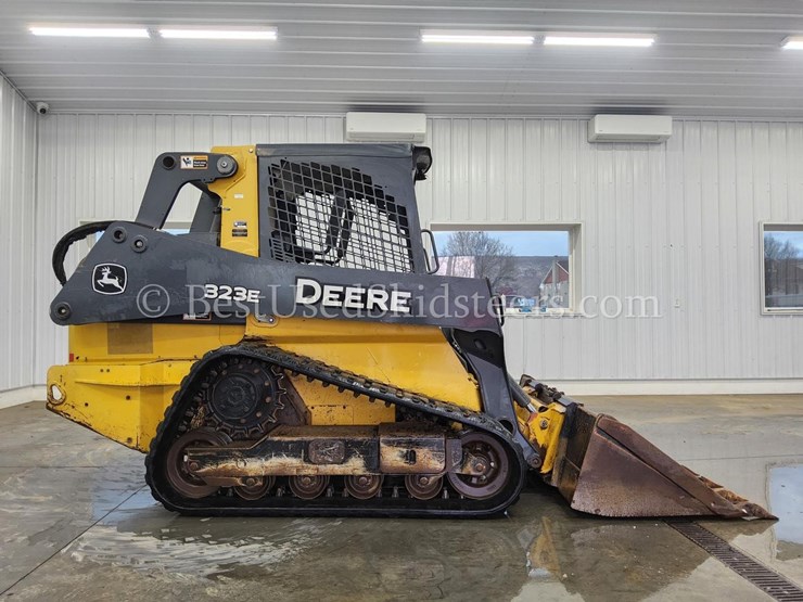 2018-deere-323e-image-6
