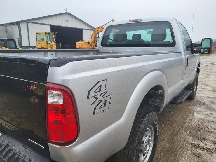 2015-ford-f250-xl-image-27