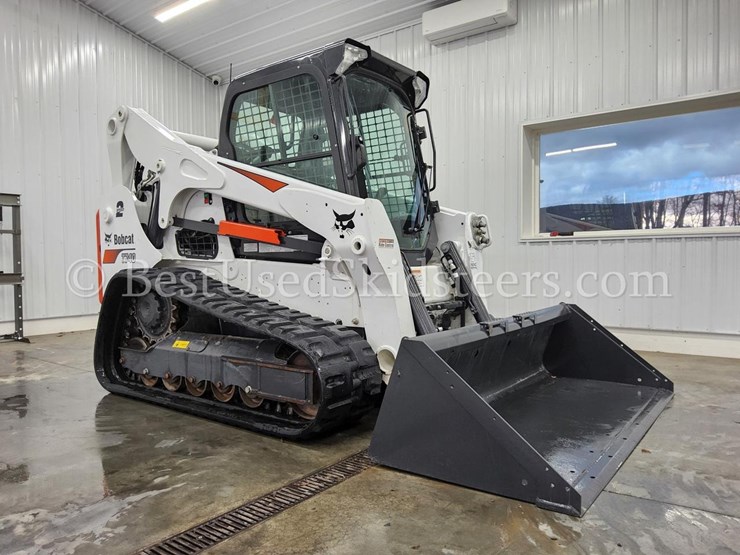 2023-bobcat-t740-image-4