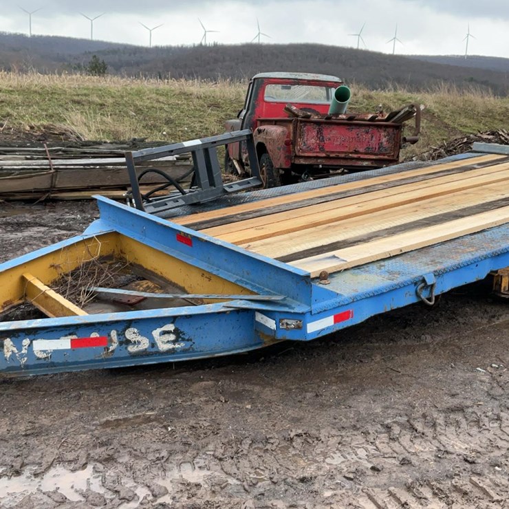 #552 • Equipment Trailer