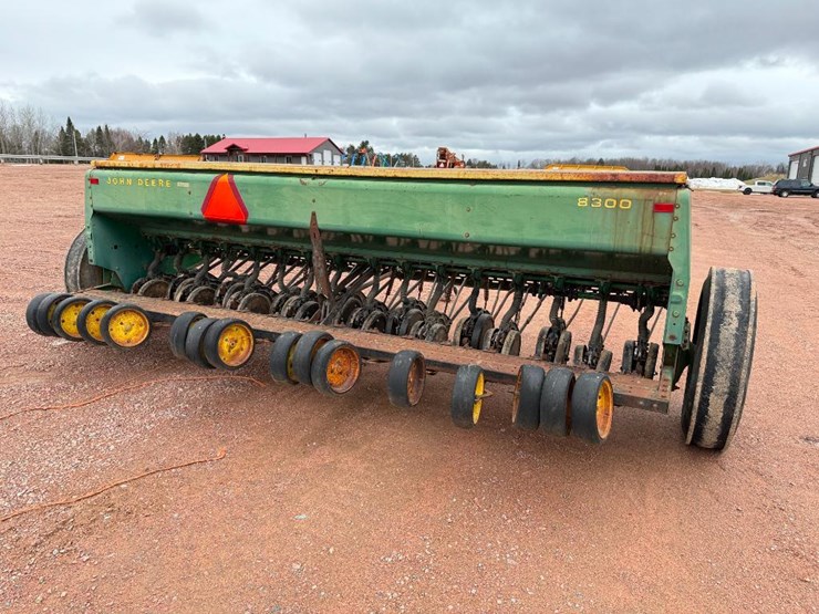 john-deere-8300-image-5